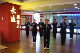 有个国家，他很伟大，这里的人，把幸福写在脸上视频封面