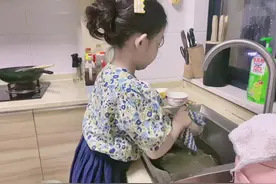 以后便宜哪个臭小子了