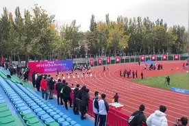 首都高校男子甲组100米飞人大战#运动会上的超燃瞬间 #田径视频封面