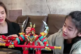 哪个男孩子能拒绝的了齐天大圣呢！#年在一块更好玩#乐高悟空小侠#大圣机甲第二代视频封面