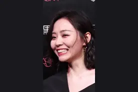 离婚对于#张靓颖 这样的名女人来说应该叫做“恢复单身”，快看看她的幸福肥～