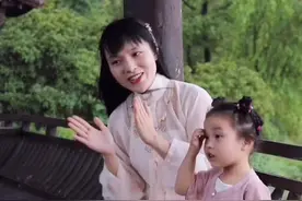 你家孩子会说方言吗？我在上海读大学时学的沪语童谣，女儿很喜欢呢#方言 #上海话 #小一姐姐