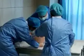 河北首针！70万一针“天价药”降至3.3万元，5岁罕见病男童重获“新生”。患儿父亲泪崩：感谢国家 没有放弃我们！#70万砍到3万3的救命药开打 视频封面