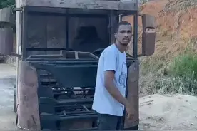 牛人，自己仿一台斯堪尼亚卡车，做出来😂 #开货车的男人 #卡车界的奥德彪 #公路之王斯堪尼亚 #斯堪尼亚 #北欧卡车视频封面