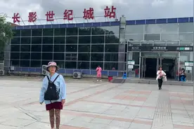 长春世纪影视城打卡，门票太贵没敢进去（6 5岁以下门票都是1 8视频封面