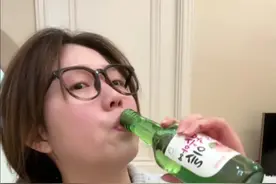 今天纯干货（假的） #酒是精神食粮 #酒后迷惑行为 #酒蒙子的日常 #今天喝酒了吗 #调酒教程 @抖音短视频 @DOU+小助手视频封面