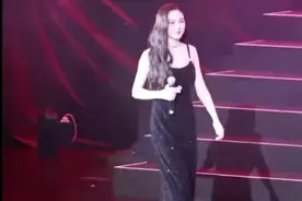 【lingorm】邝玲玲唱喜欢你高清完整版 大合唱环节真的很好听视频封面