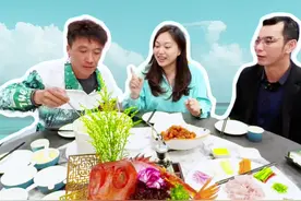 #河鲜 安仔哥就食得多啦！但是#海鲜 刺生却没怎么吃过！那么今期#八仔的收鱼风云  就带着安哥一起过来这边探索新鲜大陆！#横县鱼生 #鱼生视频封面