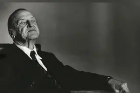 名人毒舌语录 我们家的废物就是我🫵。#毒舌语录#名人名言#经典语录#语录#名人语录视频封面