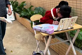 那咋了？这是我最讨厌的梗，没有之一！！！看我不治治她#那咋了 #玩梗高手 #被逼疯的家长 #搞怪日常 #亲子教育