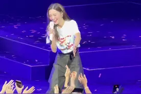 Twins 在拉斯维加斯 #神级live现场 #twins #阿sa #阿娇 #演出现场视频视频封面