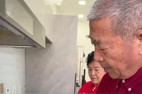 小天赐已经五岁多了，在天赐成长的过程中我们经历了很多，有支持有赞美，当然还有很多的诋毁，这些其实都不重要，因为在我们心里一直都是幸福的#67岁高龄产妇产下女婴 #记录真实生活 #幸福 @大超一家人视频封面