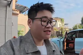 这才2025年第二天，理想补贴兜底是啥意思？ #理想汽车 #理想L6 #理想L7 #理想L8 #理想L9视频封面