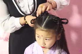 小姑娘穿裙子或汉服这样扎发，优雅大方显气质，让女儿秒变小公主