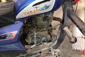 摩托车加油门发出突突的声音，这种情况怎么维修？专业师傅告诉你视频封面