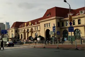 两周的青岛旅程结束，到黄岛区坐汽车去日照，经过胶州湾海底隧道
