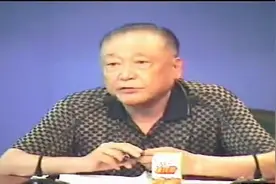 网友问凉白开到底能不能喝？北大教授：放置三天以上坚决不要喝